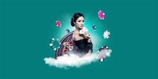বাংলাদেশি মোবাইল স্ক্রিনে ক্রিকেট সেশন পর্যবেক্ষণের দৃশ্য
